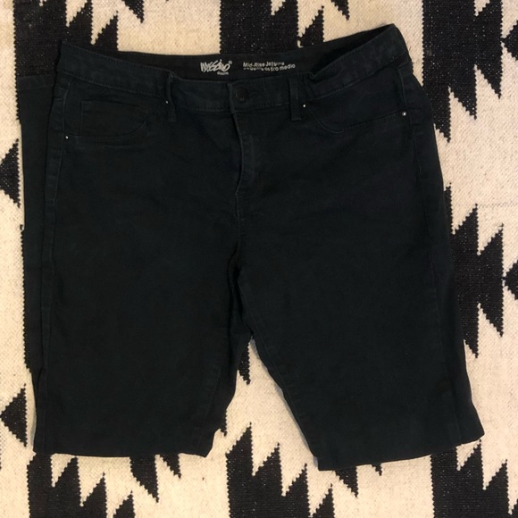 Mossimo Supply Co. Denim - Mossimo mid-rise jegging